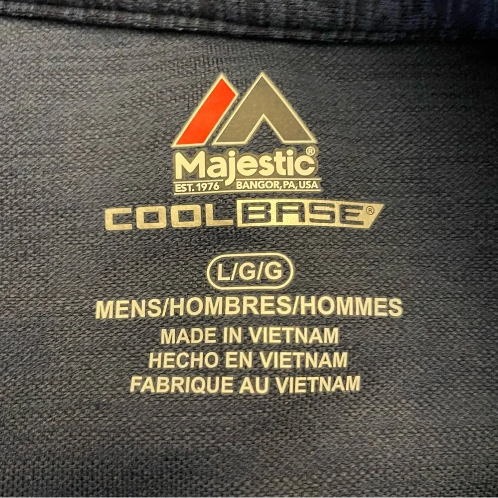 Majestic Cool Base Cleveland 1/4 Zip Tech Shirt.  Size L
